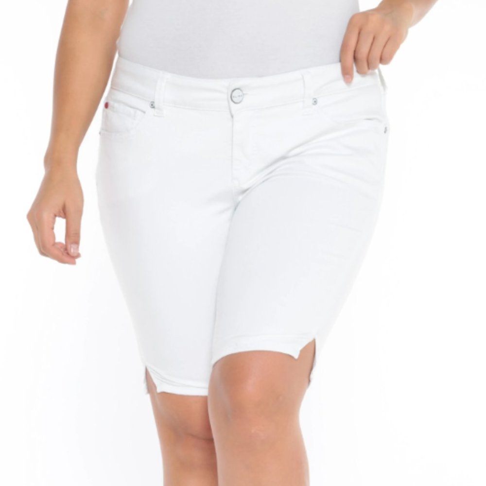 Slink Curvy White Bermuda shorts